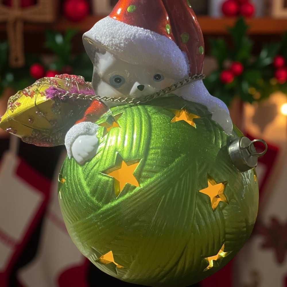 Whimsical Santa Claus cat with Yarn Ball Christmas Lightโ festive Cute lamp